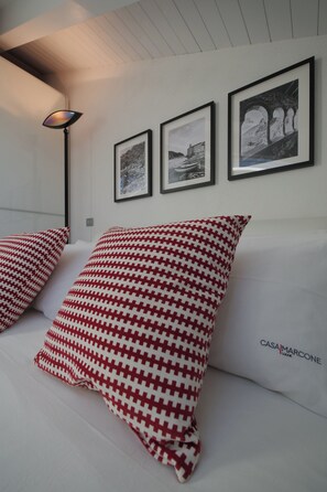 2 bedrooms, desk, iron/ironing board, free WiFi - Casa Marcone charming apartment between the Cinque Terre, Tigullio and Portofino (Deiva Marina)