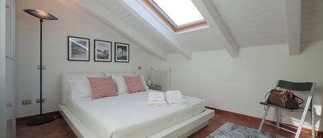 2 sovrum, skrivbord, strykjärn/strykbräda och gratis wi-fi