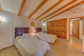 3 habitaciones, wifi gratis y ropa de cama 