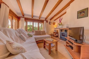 Fernseher, Tischtennisplatte