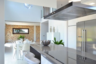 Son Sastre 024 luxurious villa with large swimming pool, air conditioning, garden and terrace