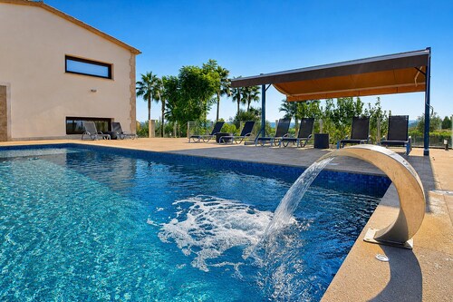 Son Sastre 024 luxurious villa with large swimming pool, air conditioning, garden and terrace