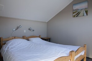 2 Schlafzimmer, Bügeleisen/Bügelbrett, Reisekinderbett, kostenloses WLAN
