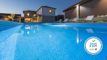 Outdoor pool, a heated pool