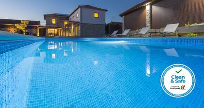 Visa House - Une retraite avec piscine chauffée de mai à septembre