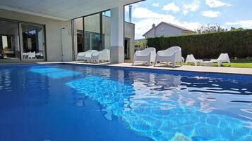 Piscine couverte, piscine chauffée