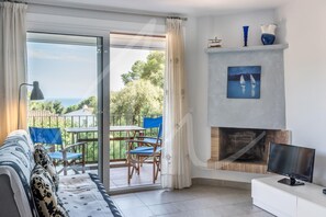 TV, fireplace - Carabela (Calella de Palafrugell)
