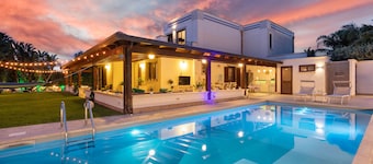 Brand new Villa Valentino with pool, garden, pingpong in Terrasini