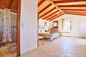 4 camere, ferro/asse da stiro, Wi-Fi gratuito, lenzuola