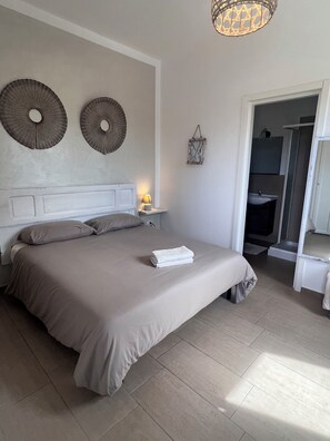 1 bedroom, free WiFi, bed sheets - CHLOE'S ROOMS, Salento - Gallipoli Chimney Room (Taviano, Gallipoli)
