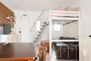 Interior - CITY CENTER- ATOCHA ST. Studio. 4 PAX (Madrid)