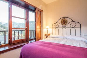 3 habitaciones, tabla de planchar con plancha y internet 