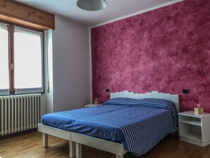2 chambres, fer et planche Ă repasser, Wi-Fi gratuit, draps fournis