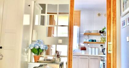 HELLES UND ZENTRALES PENTHOUSE MIT BLICK (GROSSE TERRASSE) UND GARAGE IM GLEICHEN GEBÄUDE