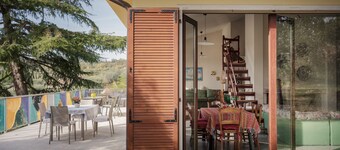 Apartment in a two-family villa with panoramic views of Lake Garda