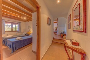 3 camere, una cassaforte in camera, Wi-Fi gratuito, lenzuola