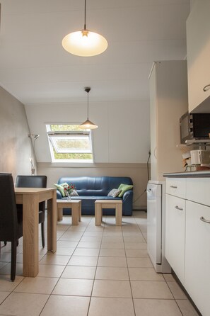 Smart TV - Boszicht 2 aan de Kust luxury apartment 2 adults and 2 children. Beach 800 mtr (Oostkapelle)