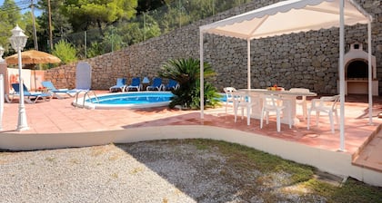 VILLA SA DESCOBERTA - Private villa with pool and sea views, free WIFI. Located in area paradise!