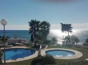 Outdoor pool - Dream urbanization in Calahonda, Mijas Costa, beachfront (Mijas)
