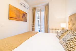 2 bedrooms, iron/ironing board