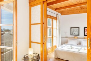 3 Schlafzimmer, Schreibtisch, Bügeleisen/Bügelbrett, Internetzugang