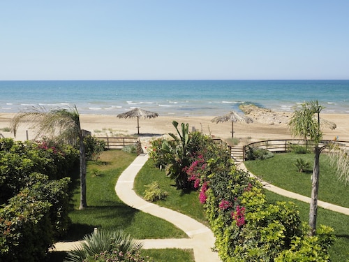 Fabulous seafront villa in Donnalucata, Sicily