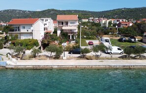 Esterni