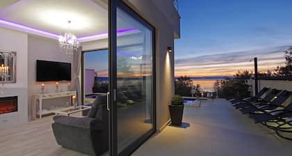 Modern holiday house Anja with heated pool and sea view, 3 bedrooms 6+2 pers.