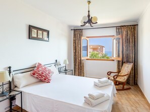 3 Schlafzimmer, Bügeleisen/Bügelbrett, Internetzugang, Bettwäsche