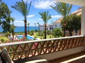 Property grounds - spacious apartment for 5 people on beachfront w. panoramis views (Bahia de Casares/ Estepona/ Malaga)