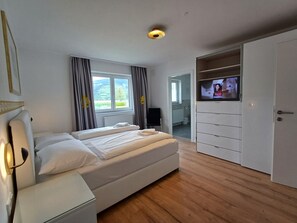 1 habitación, escritorio, tabla de planchar con plancha y wifi gratis