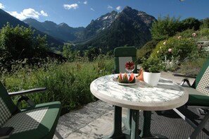 Outdoor dining - Summer 2024 & 2025 cable car tickets included! 🏔️🚠 (Kleinwalsertal)