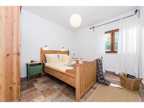 5 chambres, fer et planche à repasser, Wi-Fi gratuit, draps fournis