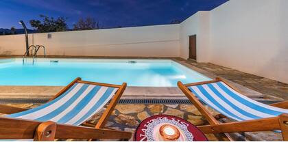 Villa with swimming pool near the beach