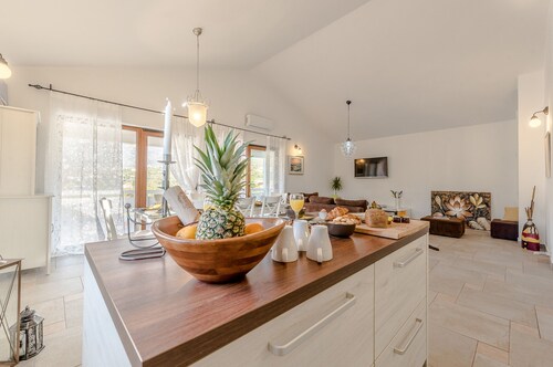 Villa with swimming pool near the beach