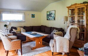 Fernseher, Kamin, DVD-Player