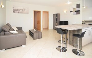 Interior - 1 bedroom gorgeous home in Barjac (Barjac)