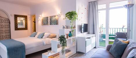 1 slaapkamer, een strijkplank/strijkijzer, internet, beddengoed