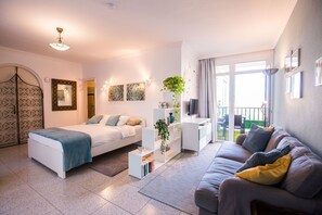 1 bedroom, iron/ironing board, Internet, bed sheets