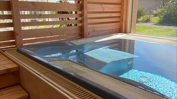 Piscine couverte, piscine chauffée