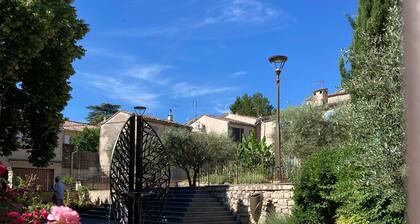 T2 CLASSĂ 2* REZ DE JARDIN CLĂTURĂ ET SĂCURISĂ CURE THERMALE/VACANCES