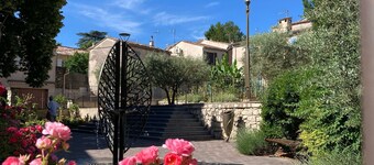 T2 LUOKITETTU 2 * AJASTETTU JA TURVALLINEN MAASTI SPA / Lomat