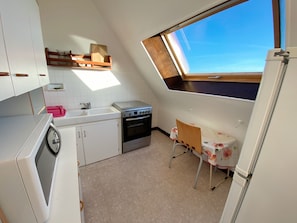 Frigorifero, microonde, forno, macchina per tè/caffè