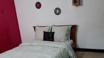 2 chambres, fer et planche Ă  repasser, accĂšs Internet, draps fournis