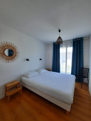 3 soverom, strykejern/-brett, reiseseng for barn og wi-fi (inkludert)