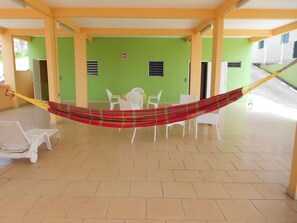 Outdoor dining - Studio Ti'coin Paradis ... Head for the North! (Le Marigot)