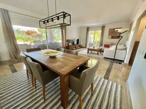 Interior - 35 -Large apartment in El Lago, Los Flamingos (Estepona)