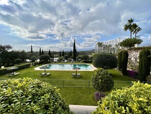 Pool - 35 -Large apartment in El Lago, Los Flamingos (Estepona)