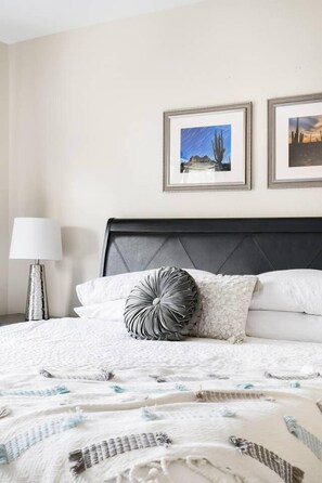 5 chambres, fer et planche à repasser, lit de bébé portatif, Wi-Fi