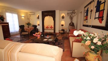 TV, DVD player, books